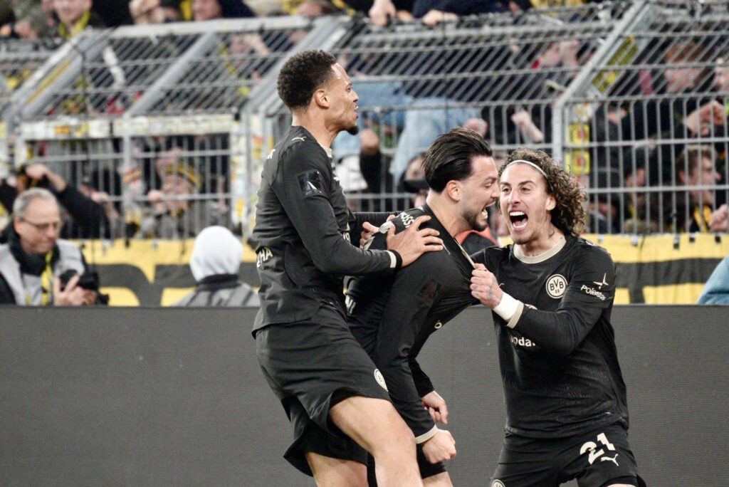 Bensebaini nach seinem Elfmeter zum 3:2